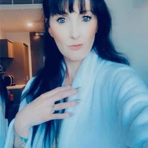 Meet your Posher, Ebony